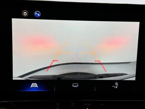 Used 2024 Chevrolet Colorado Trail Boss w/ Advanced Trailering Package image 15