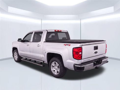 Used 2018 Chevrolet Silverado 1500 LT w/ All Star Edition AWD/4WD image 5