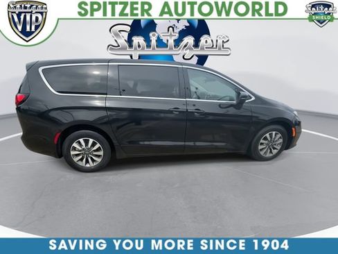 Used 2023 Chrysler Pacifica Touring-L FWD image 10