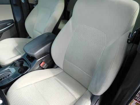 Used 2016 Hyundai Santa Fe Sport FWD image 9