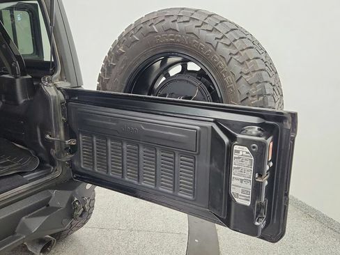 Used 2021 Jeep Wrangler Unlimited Sport AWD/4WD image 45