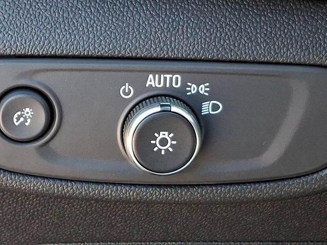 Used 2025 Chevrolet TrailBlazer LT AWD/4WD image 26
