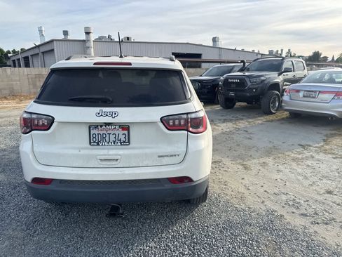 Used 2018 Jeep Compass Sport image 4