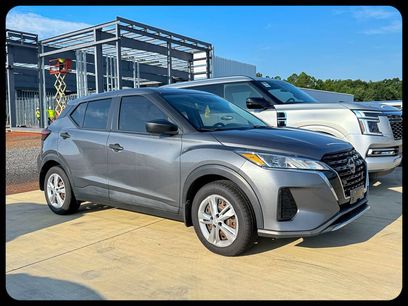 Used 2026 Nissan Kicks SV w/ Cold Weather Package