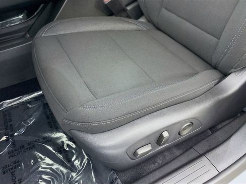 New 2026 Chevrolet Equinox EV LT w/ Comfort Package image 18