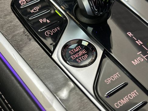 Used 2020 BMW 840i Convertible w/ Driving Assistance Package RWD image 16