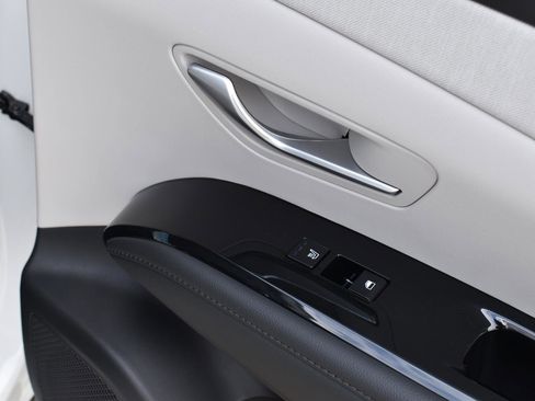 Used 2025 Hyundai Tucson Limited image 59