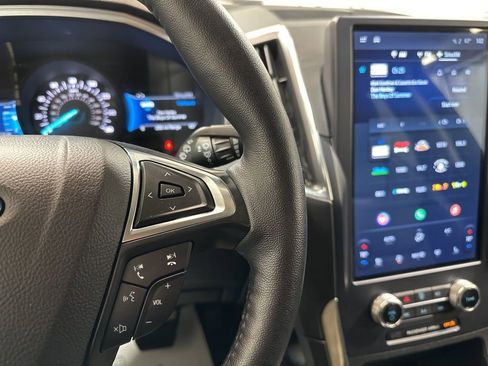 Used 2024 Ford Edge Titanium image 30