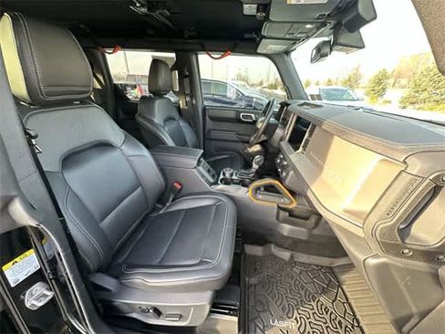 Used 2025 Ford Bronco Outer Banks image 22