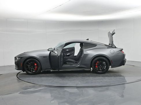 Used 2024 Ford Mustang GT Premium image 34