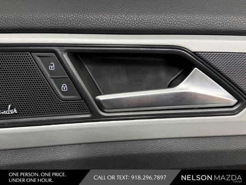 Used 2023 Volkswagen Atlas SEL Premium R-Line AWD/4WD image 48