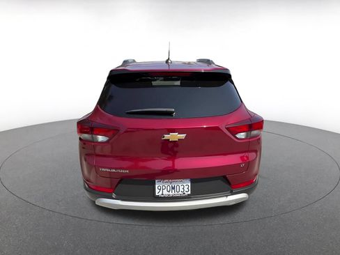 Used 2025 Chevrolet TrailBlazer LT FWD image 12
