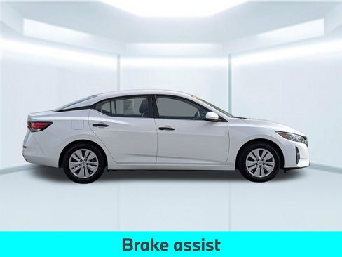 Used 2024 Nissan Sentra S image 9