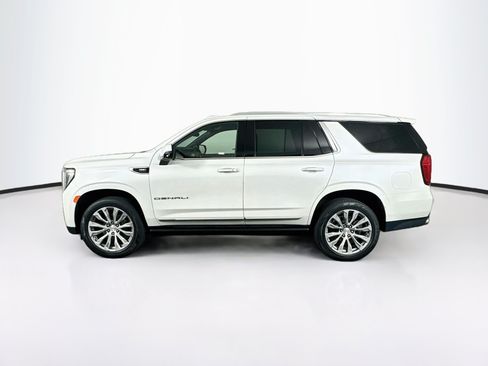 Used 2021 GMC Yukon Denali w/ Denali Premium Package AWD/4WD image 4