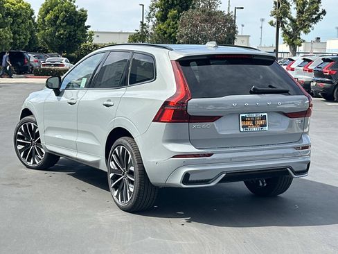 New 2026 Volvo XC60 B5 Ultra w/ Climate Package image 5