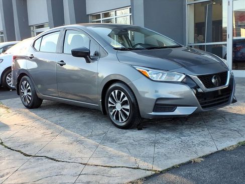 Used 2020 Nissan Versa S image 1