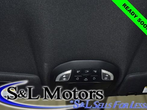 Used 2025 Chrysler Pacifica Select FWD image 20
