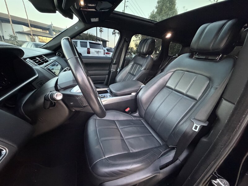 Used 2020 Land Rover Range Rover Sport SE AWD/4WD image 9