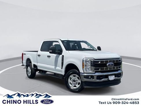 New 2026 Ford F250 4x4 Crew Cab Super Duty image 1