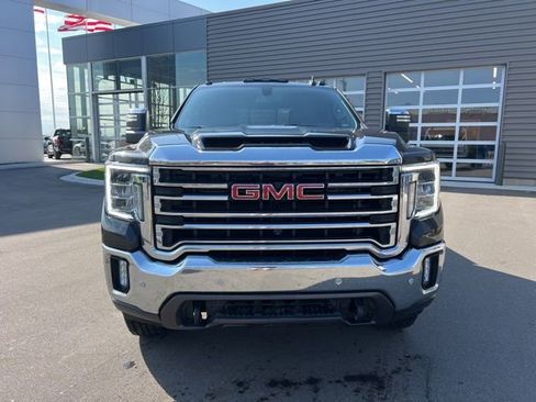 Used 2021 GMC Sierra 2500 SLT w/ SLT Preferred Package image 2