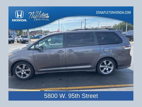 Used 2011 Toyota Sienna SE w/ Preferred Pkg FWD image 1