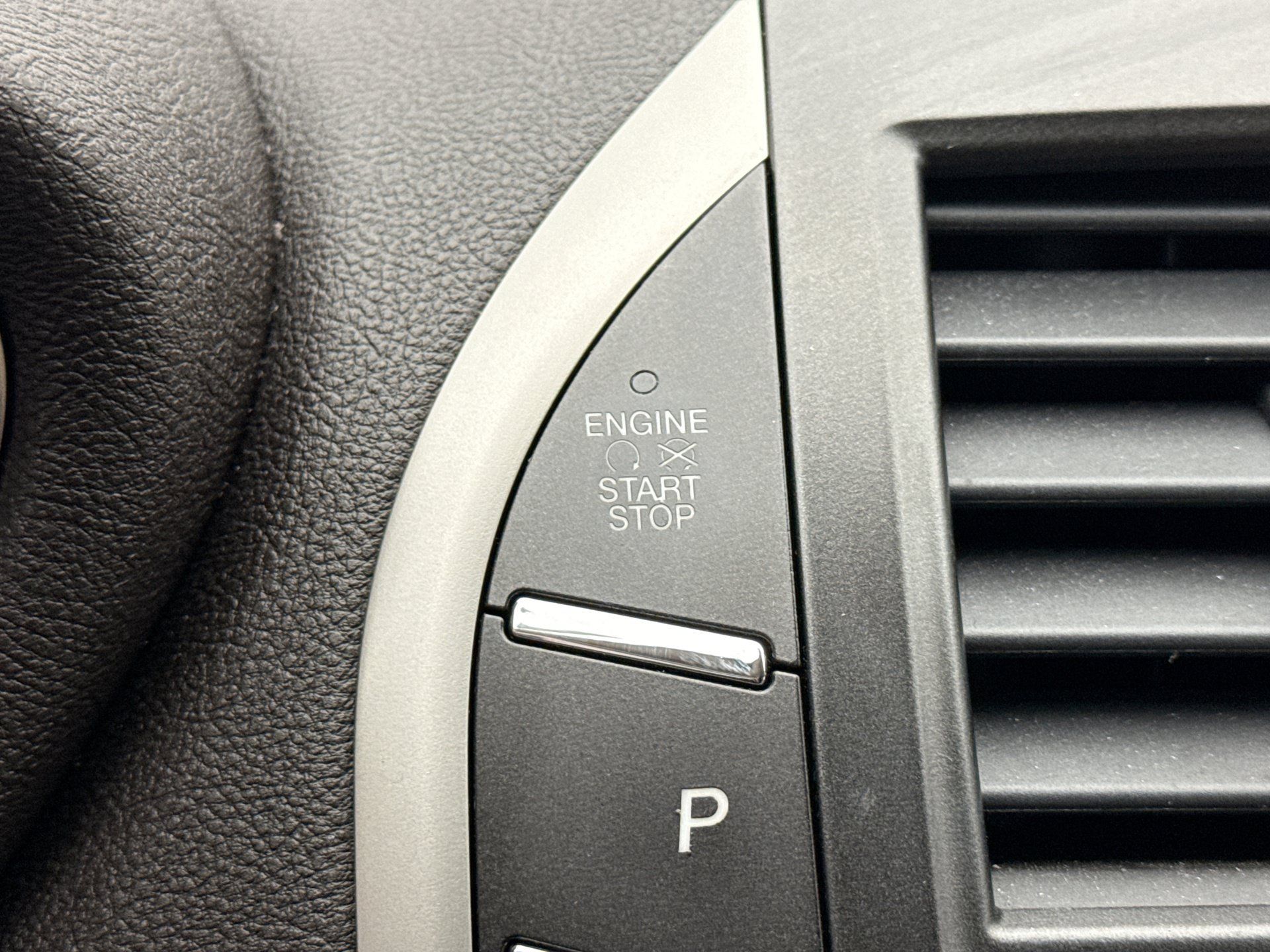 Used 2019 Lincoln MKC Premiere FWD image 20