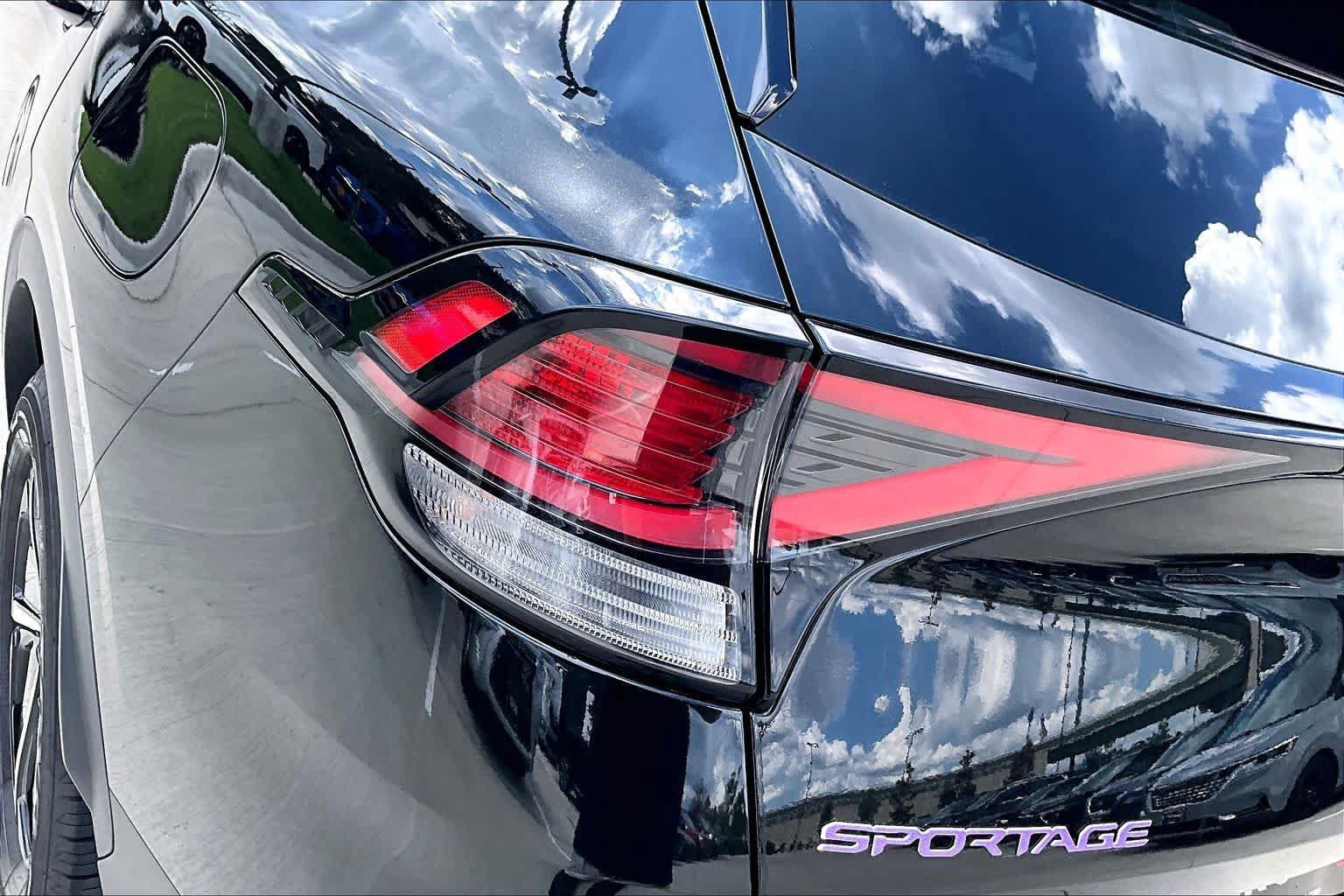 Used 2023 Kia Sportage LX AWD/4WD image 27
