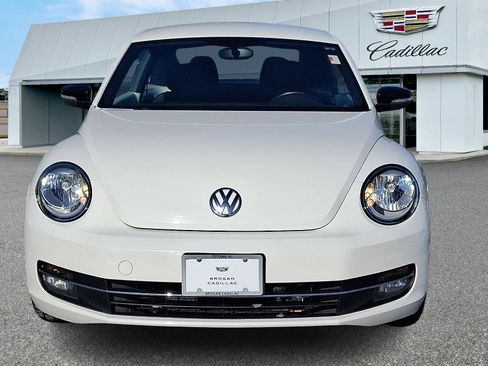 Used 2012 Volkswagen Beetle Turbo image 2