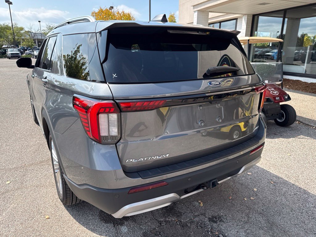 Used 2025 Ford Explorer Platinum w/ LUX Leather Package AWD/4WD image 11