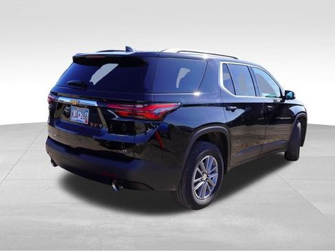 Used 2023 Chevrolet Traverse LT image 5