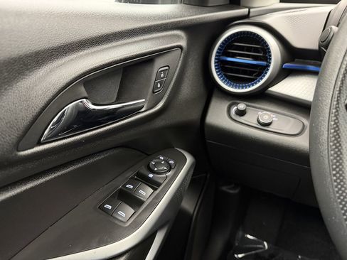 Used 2024 Chevrolet Trax LS image 12