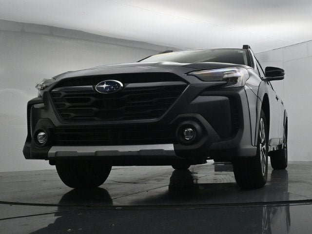 Used 2025 Subaru Outback Limited AWD/4WD image 40