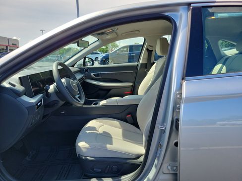 Used 2025 Hyundai Sonata SEL FWD image 15