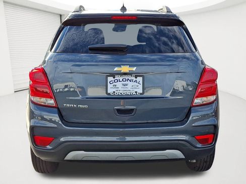 Certified 2022 Chevrolet Trax LT w/ LT Convenience Package image 5