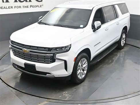 Used 2023 Chevrolet Suburban Premier image 45