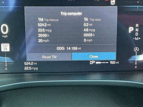 Certified 2025 Volvo XC40 B5 Plus AWD/4WD image 33