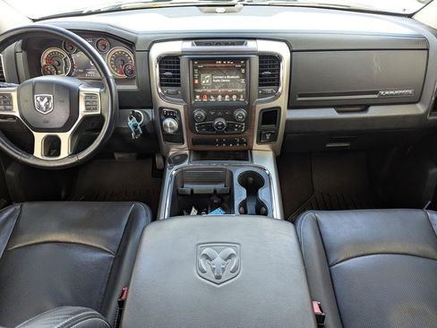 Used 2017 RAM 1500 Laramie image 9