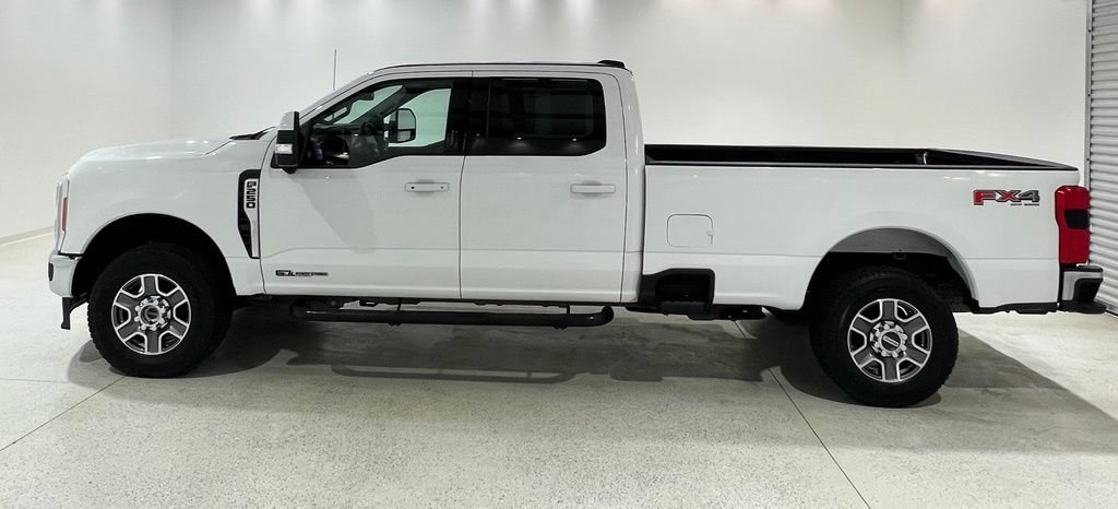 Used 2023 Ford F250 Lariat w/ FX4 Off-Road Package AWD/4WD image 2