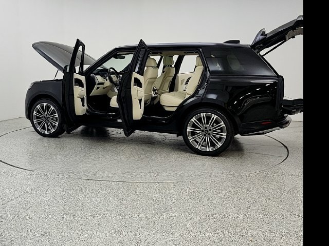 New 2027 Land Rover Range Rover Long Wheelbase SE AWD/4WD image 12