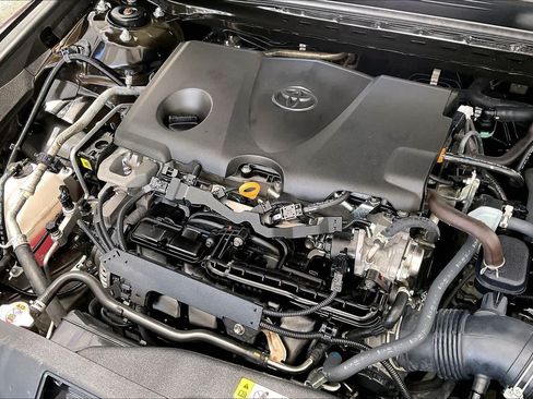 Used 2023 Toyota Camry SE FWD image 33