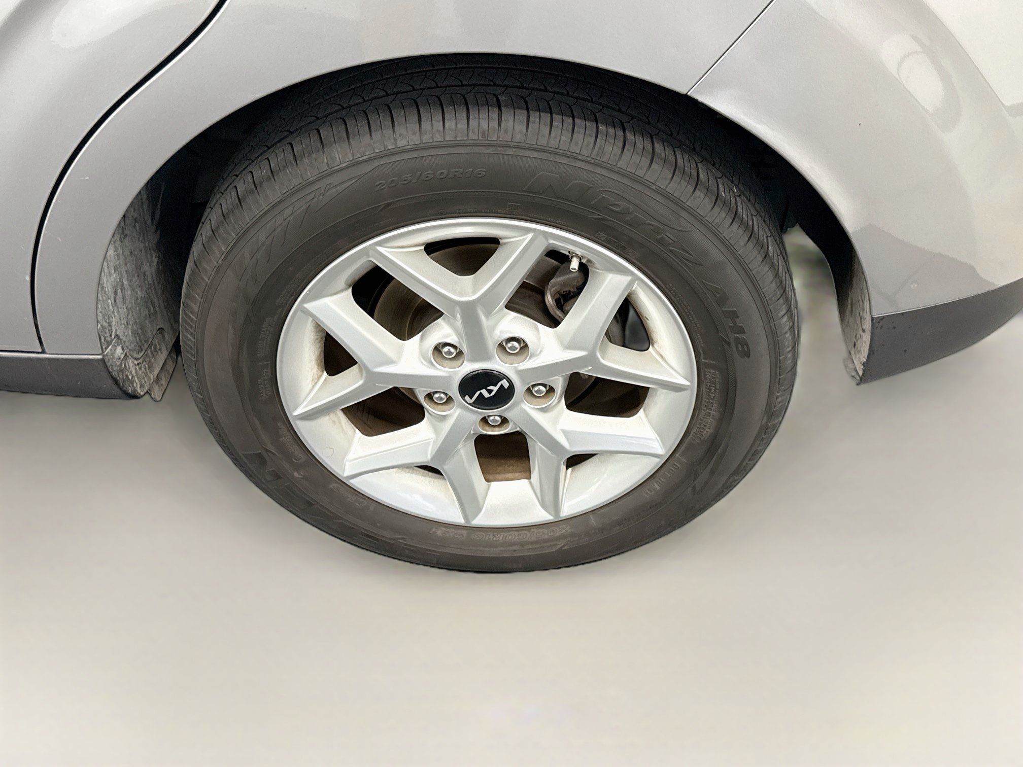 Used 2025 Kia Soul LX w/ LX Technology Package FWD image 11