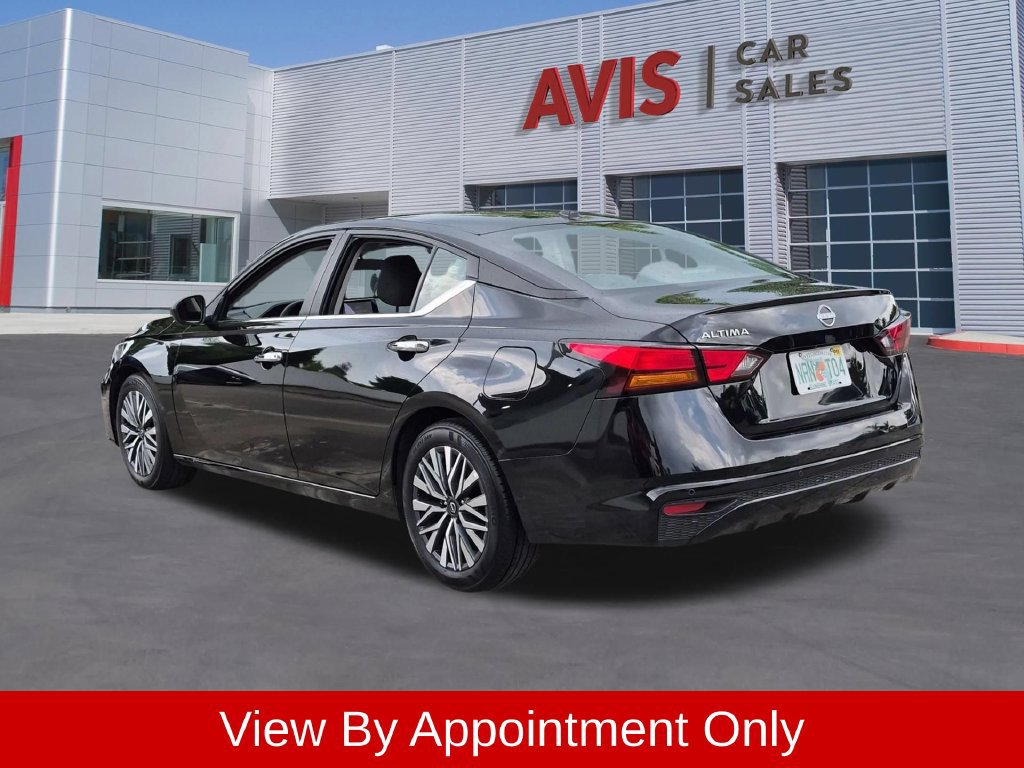 Used 2025 Nissan Altima 2.5 SV FWD image 7