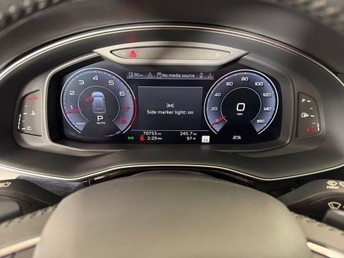 Used 2020 Audi Q8 Prestige w/ Prestige Package AWD/4WD image 11