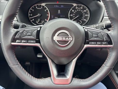 Used 2023 Nissan Altima 2.5 SR FWD image 8
