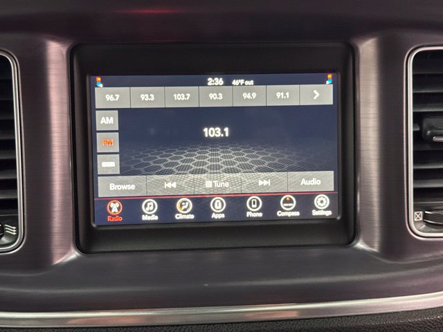 Used 2018 Dodge Charger SXT RWD image 15