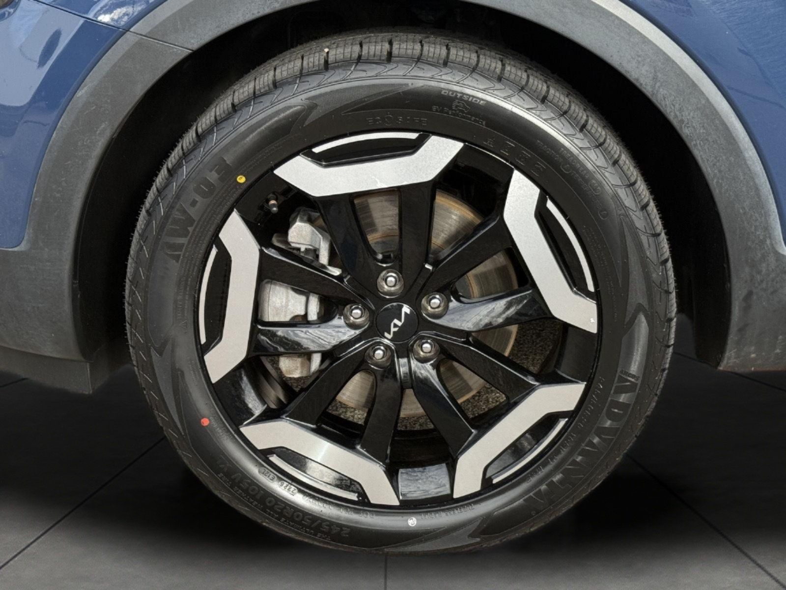 Used 2025 Kia Telluride S AWD/4WD image 7