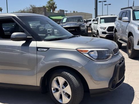 Used 2016 Kia Soul FWD image 5