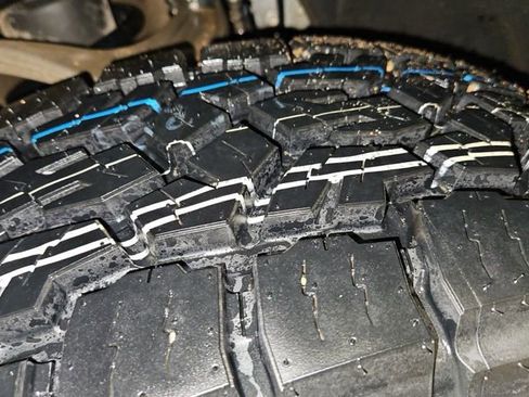 Used 2021 Chevrolet Silverado 1500 LT Trail Boss image 26