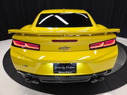 Used 2017 Chevrolet Camaro SS RWD image 49