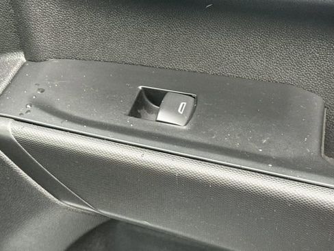 Used 2025 Chevrolet Silverado 1500 W/T image 18